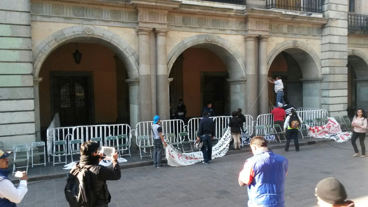 STEUABJO protesta en el palacio de gobierno e oaxaca Periódico