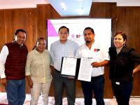 La entrega de la certificación de validez de la asamblea estatal de Oaxaca con más de 4 mil afiliados.